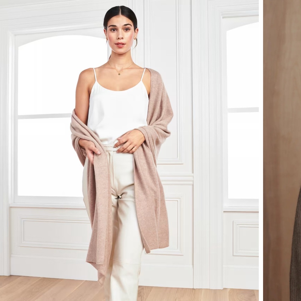 Like New! Quince Oatmeal Cashmere Wrap